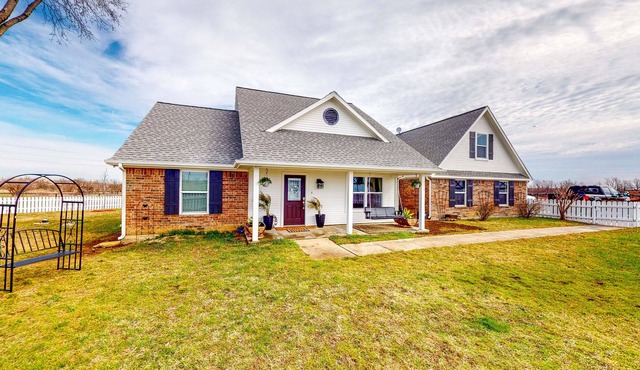 Country Home, Working Farm, Firepit, Outdoor Games
