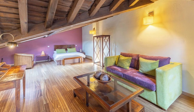 Country House 'Alojamiento Perseus' with Mountain View, Balcony and Wi-Fi
