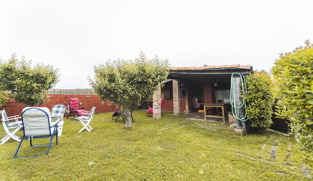 Country House 'El Gallinero' with Mountain View and Private Garden