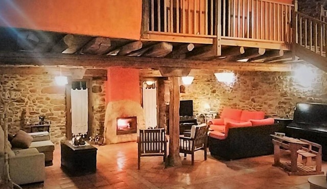 Country House 'El Hayedo' with Mountain View, Private Terrace and Wi-Fi