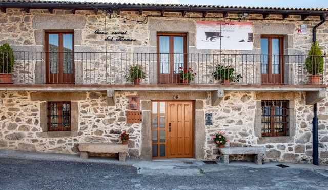 Country House 'Casa Rural Del Tormes' with Mountain View, Private Terrace and Private Garden