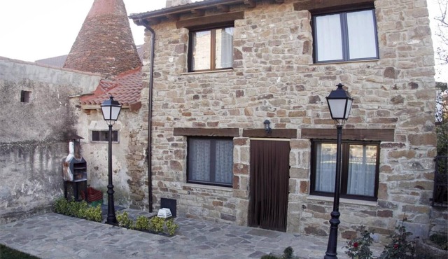 Country House 'Sierra De Tabanera' with Mountain View and Private Garden