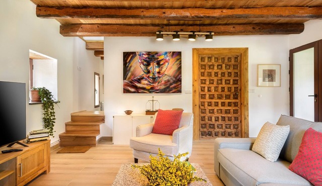 Country House 'Fajinadero Sancho' with Mountain Views, Private Garden and Wi-Fi