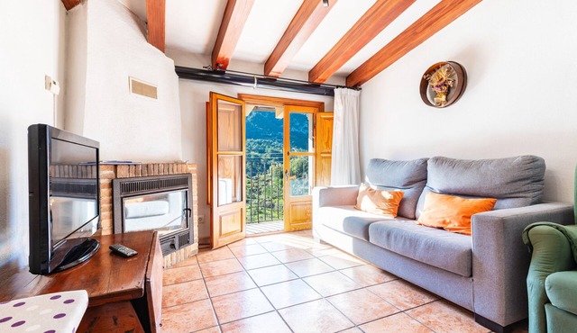Country House 'Manolita 2' with Mountain View, Balcony and Wi-Fi