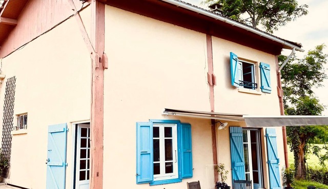 Country house with swimming pool