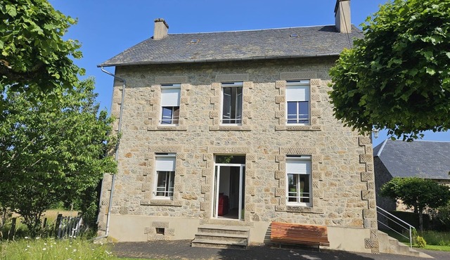 Country house 8p. open view in the heart of nature 5 min from village center