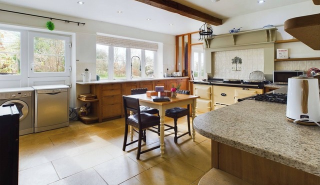 Country House-14Guests-Parking-HotTub-AmazingViews