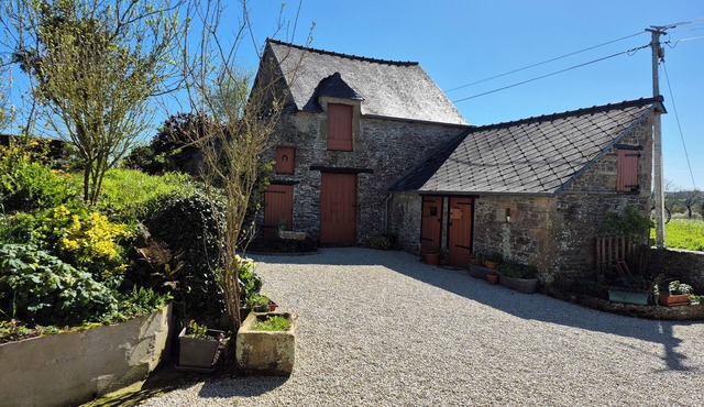 Country house 15 km from the sea