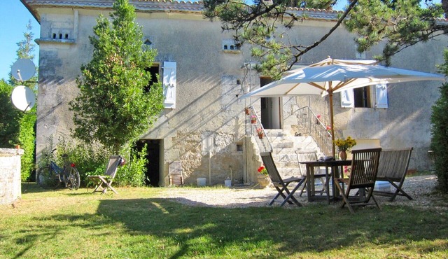 Country house 18th century, private saltwater pool, 7000 sqm garden, fiber o net