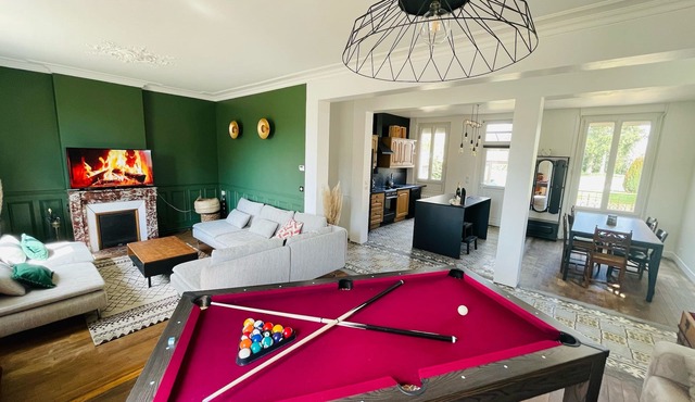 Country house 2 hours from Paris with jacuzzi.