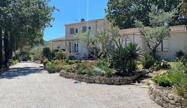 Country house 3 minutes from the Pont Royal golf course