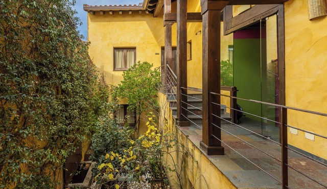 Country House 'Alojamiento Hercules' with Mountain View, Balcony and Wi-Fi