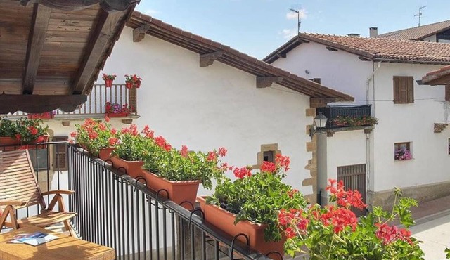 Country House 'Apartamento Ll' with Mountain View, Balcony and Wi-Fi