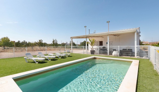 Country House 'Arizona' with Balcony, Wi-Fi and Air Conditioning