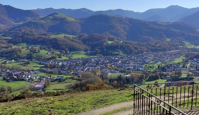 Country House 'Autxikoborda' with Mountain View, Private Garden and Wi-Fi