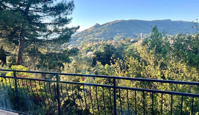 Country house, beautiful view, ideally located in Ardèche