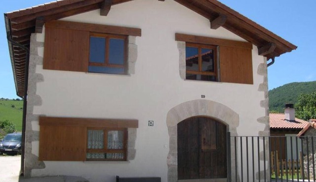 Country House 'Bordaberri' with Mountain View, Private Garden and Wi-Fi