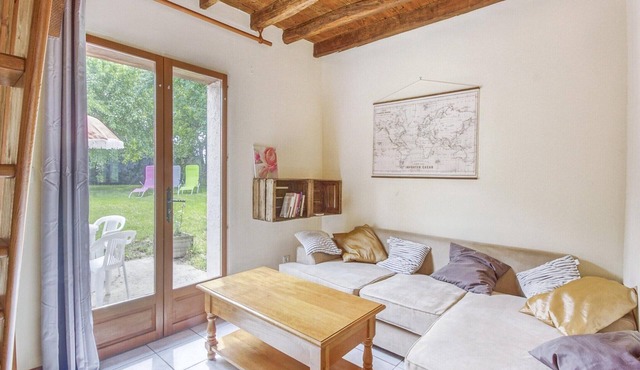 Country House by Canal du Nivernais