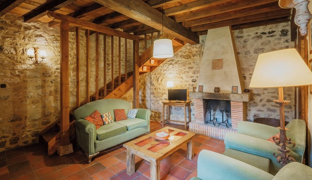 Country House 'Capellan' with Mountain View, Shared Garden and Wi-Fi