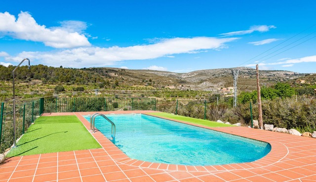 Country House 'Casa Dragons' with Mountain View, Shared Pool and Wi-Fi