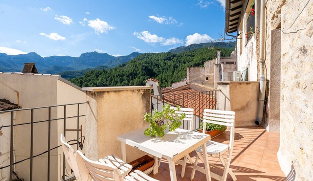 Country House 'Ca La Germandat Paüls' with Mountain View, Private Terrace and Wi-Fi