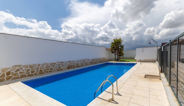 Country House 'Callejón Del Pozo 2' with Shared Pool, Wi-Fi and Air Conditioning