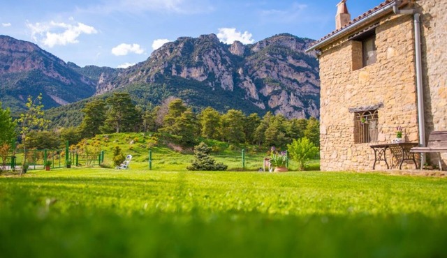 Country House 'Can Caubet Ll' with Mountain View, Shared Pool and Wi-Fi
