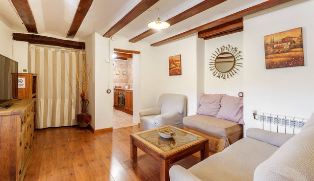Country House 'Casa Antiga 15' with Mountain View, Shared Pool and Wi-Fi