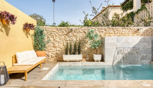 Country House 'Casa Amparo' with Mountain View, Private Pool and Wi-Fi
