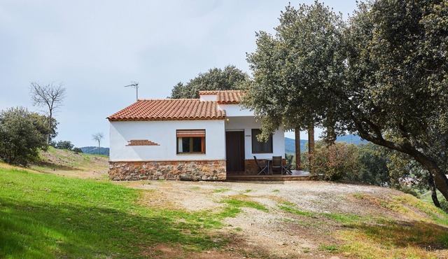 Country House 'Casa La Cimbarra' with Mountain View, Shared Pool and Air Conditioning