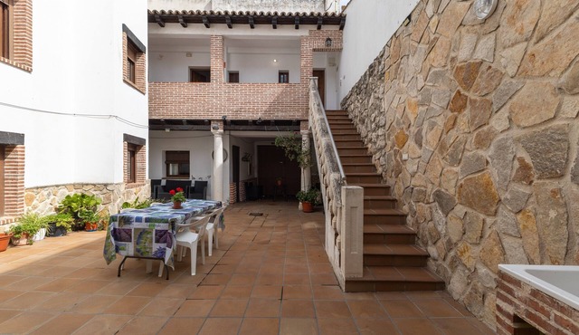 Country House 'Casa Rural La Abubilla' with Mountain View, Private Terrace and Wi-Fi