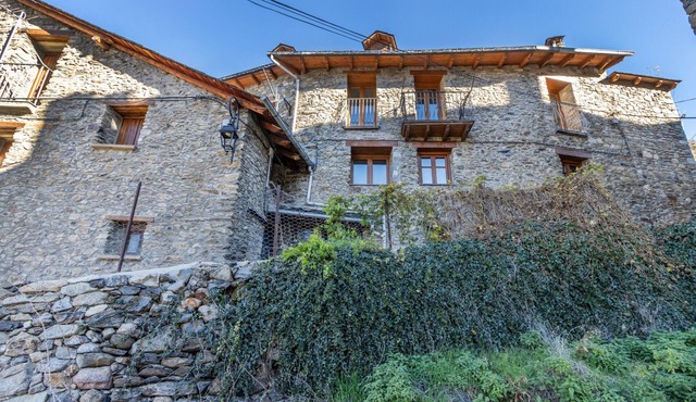 Country House 'Casa Garbot' with Mountain View and Private Garden