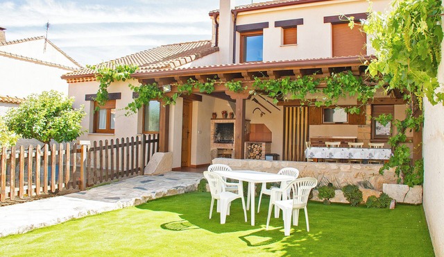 Country House 'Casa Mariano' with Mountain View, Private Terrace and Wi-Fi