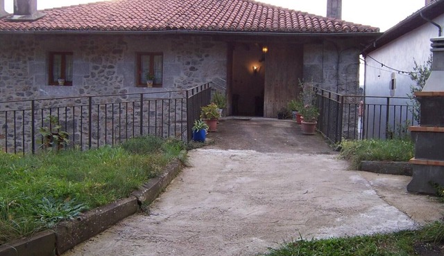 Country House 'Casa Rural Barbonea' with Mountain View, Private Garden and Wi-Fi