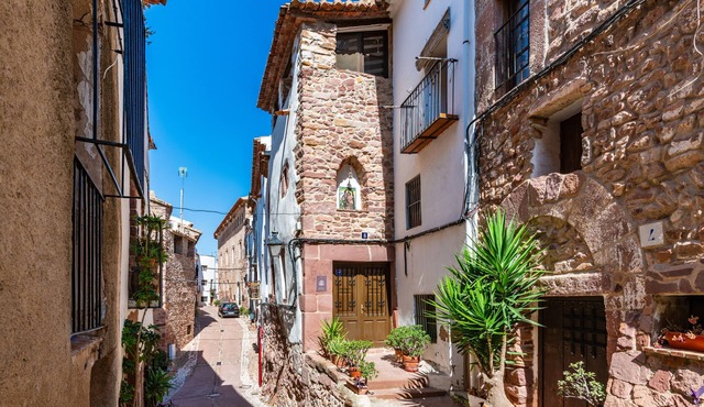Country House 'Casa Retiro Vilafames' with Mountain View, Private Terrace and Air Conditioning