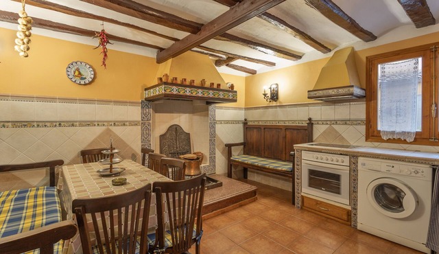 Country House 'Casa Rural Abuelo Luis' with Private Terrace and Balcony