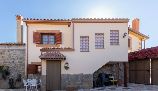 Country House 'Casa Siesta Y Brisca' with Mountain View, Private Terrace and Balcony