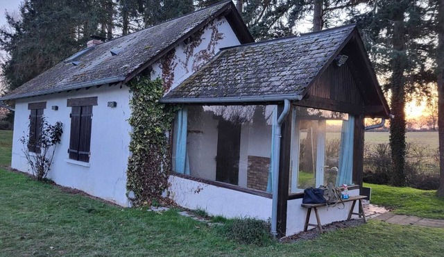 Country House 'Cottage Du Diot, Son Lac Et Son Île' with Private Terrace