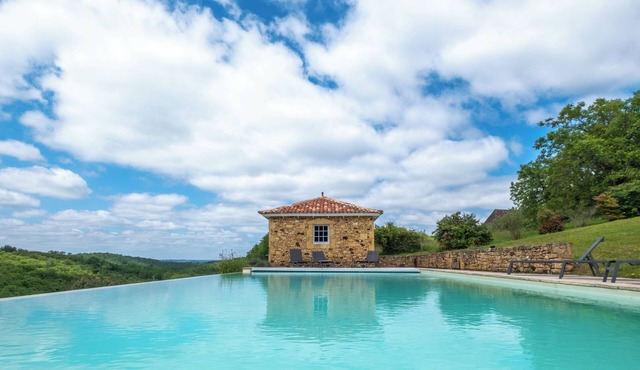 Country House 'Demeure Rénovée De Standing' with Private Pool, Private Terrace and Wi-Fi