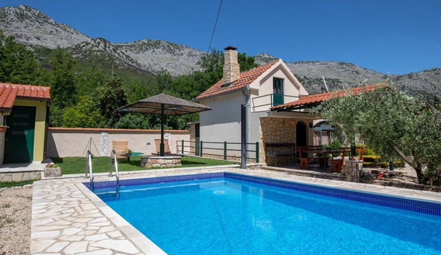Country house Desne by Villas Guide