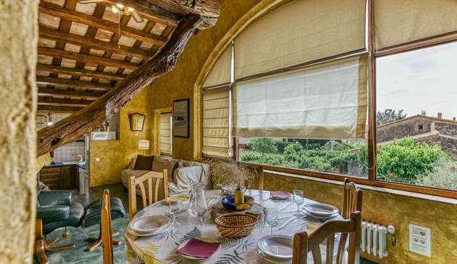 Country House 'El Mirador Rural De Can Gat Vell' with Mountain View, Wi-Fi and Air Conditioning