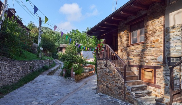 Country House 'El Pajariel II' with Mountain View and Barbecue with Recreational Area