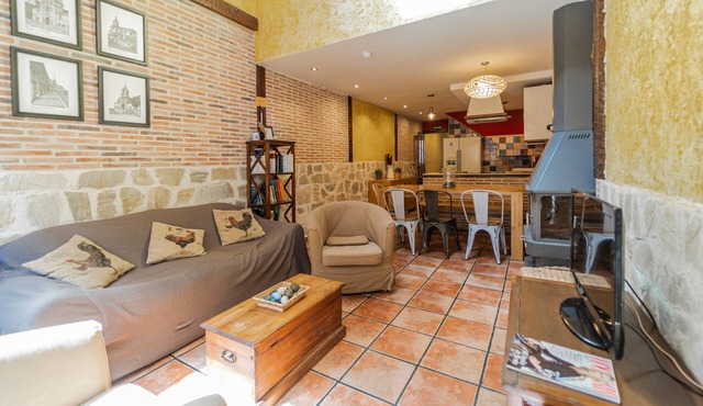 Country House 'El Palomar De La Cuesta' with Private Garden and Wi-Fi