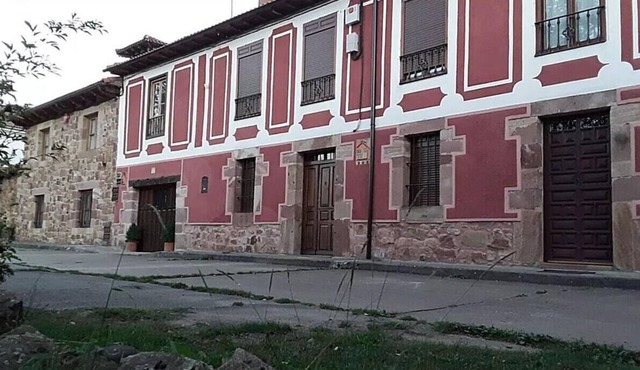 Country House 'Entrepeñas' with Mountain View, Shared Terrace and Wi-Fi