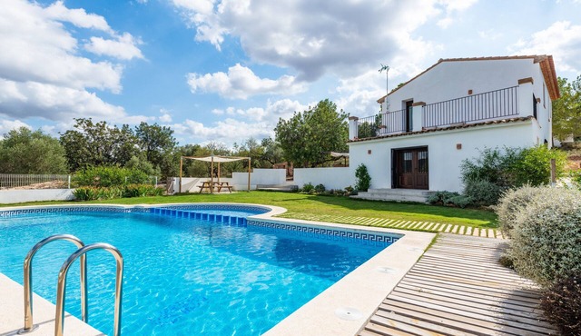 Country House 'Mas Del Sandungo' with Mountain View, Private Pool and Wi-Fi