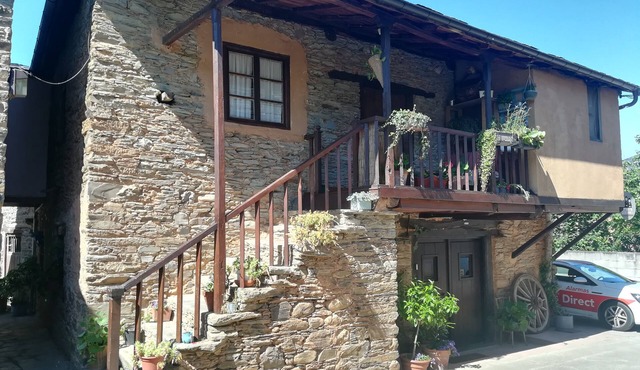 COUNTRY HOUSE in EL BIERZO very close to Ponferrada and Las Medulas