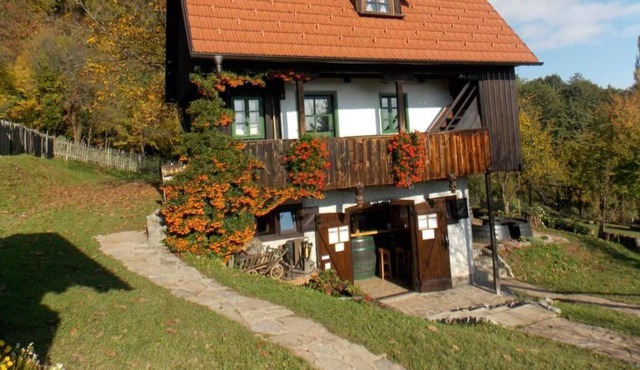 Country house Etno kuća pod Okićem