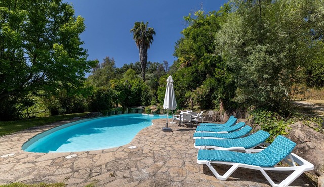 Country House 'Finca La Lobera' with Pool, Mountain Views, Wi-Fi & A/C