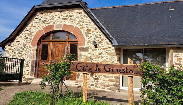 Country House 'Gîte Le Ginestou' with Private Terrace and Private Garden