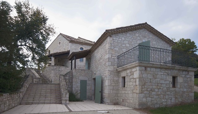 Country house with independent sheepfold for 8 people